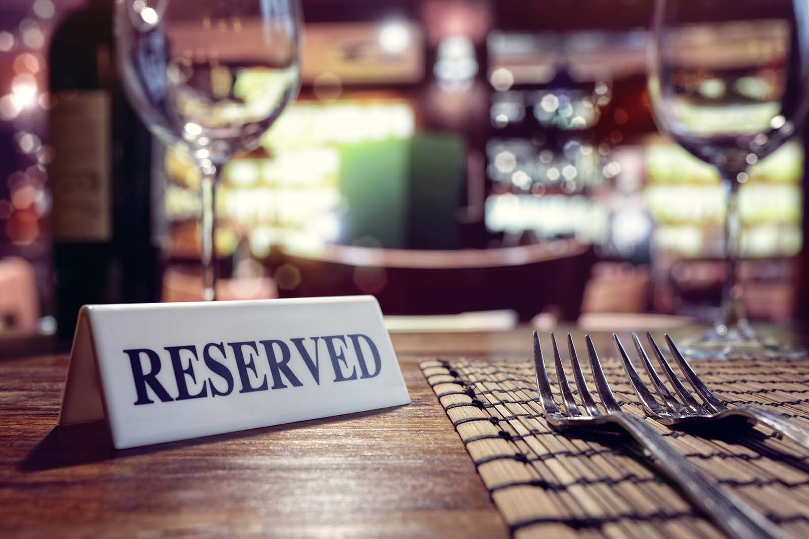 Restaurant reservation help in Cairo